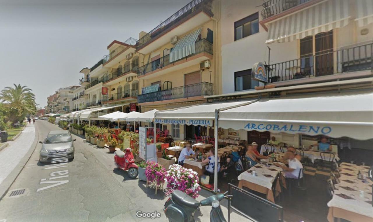 Hippocampus B&B Giardini Naxos Exterior photo